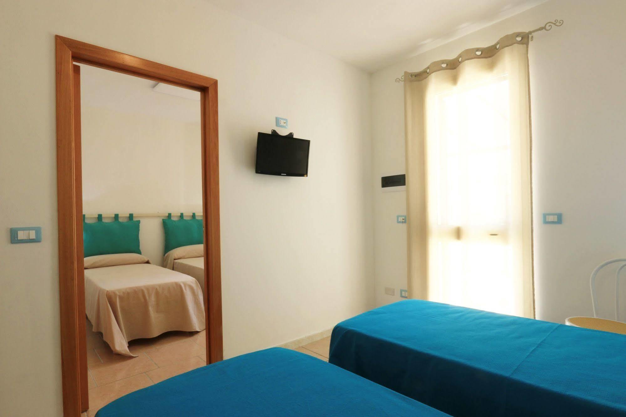 B&B Casa De Mare Lido Marini Bagian luar foto