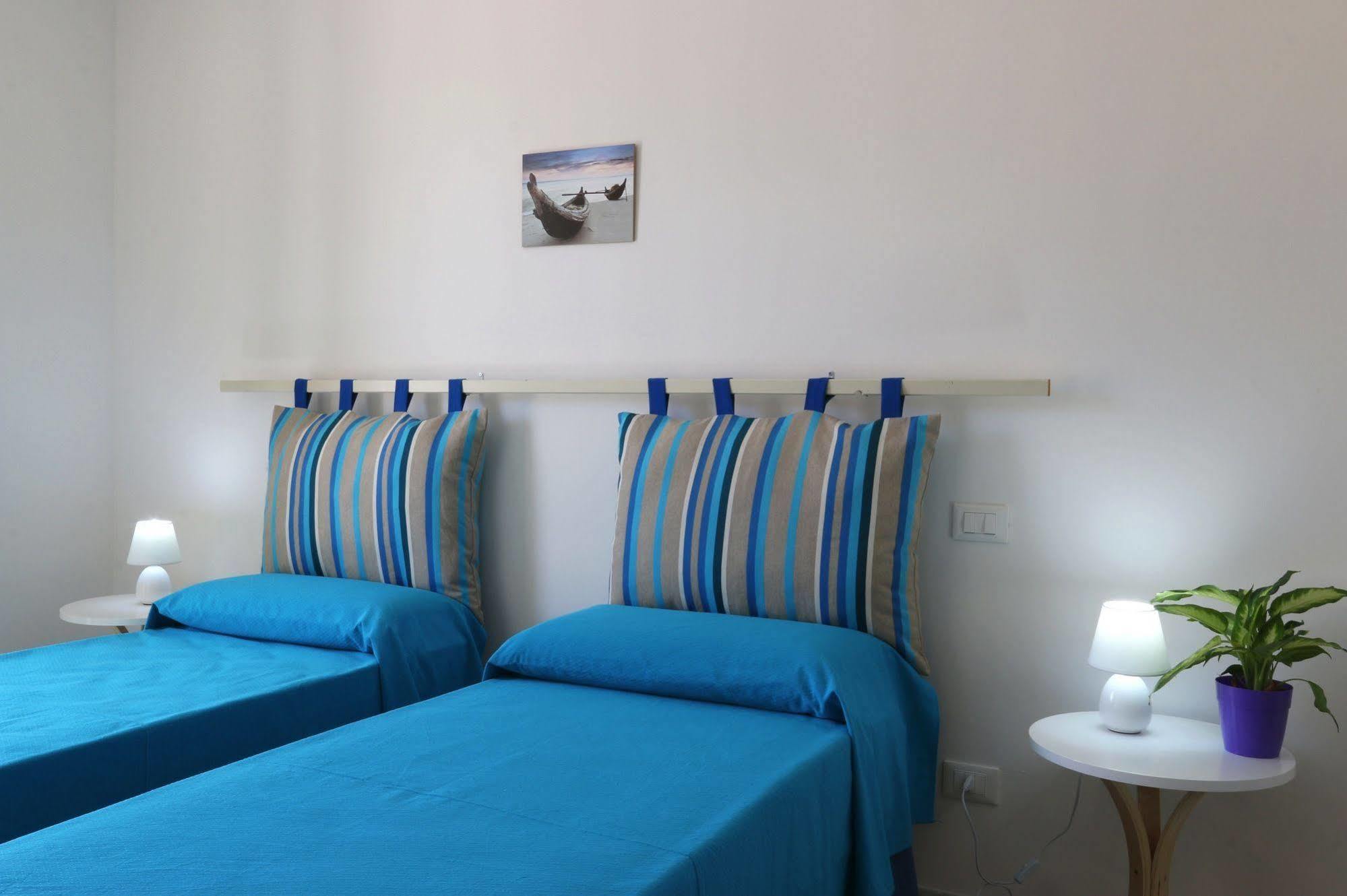 B&B Casa De Mare Lido Marini Bagian luar foto